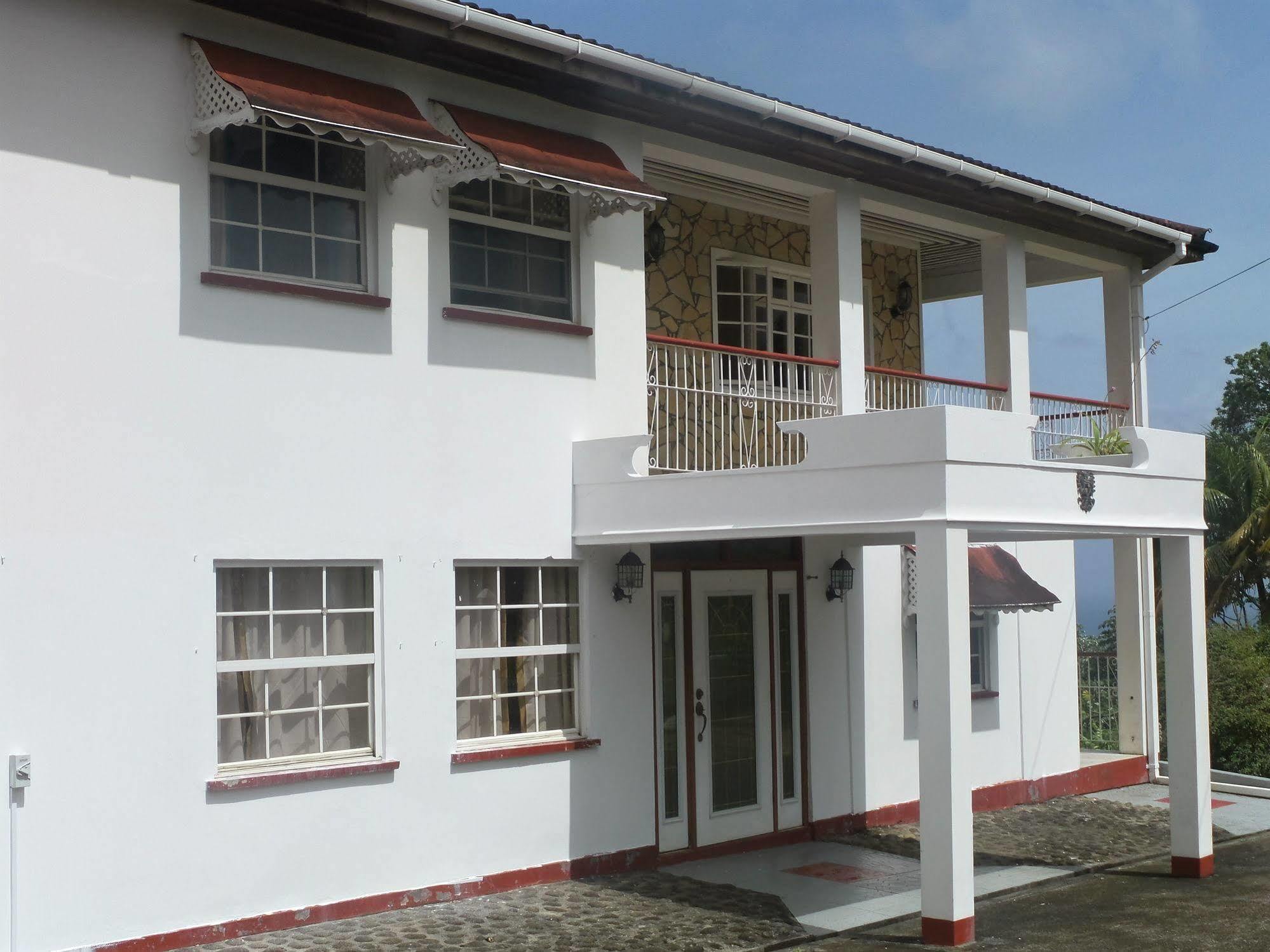 Rnm The Clubhouse Grenada Hotel Buitenkant foto